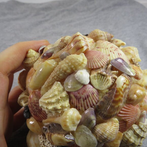 VTG Sea Shell Ball - Orb - Round Coastal Decoration 13" round Aged Yellow - Picture 3 of 11